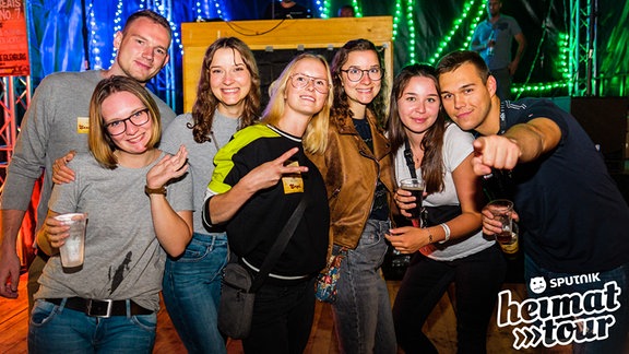 Partypeople bei der Aftershowparty bei der Matschfußballmeisterschaft in Wöllnau